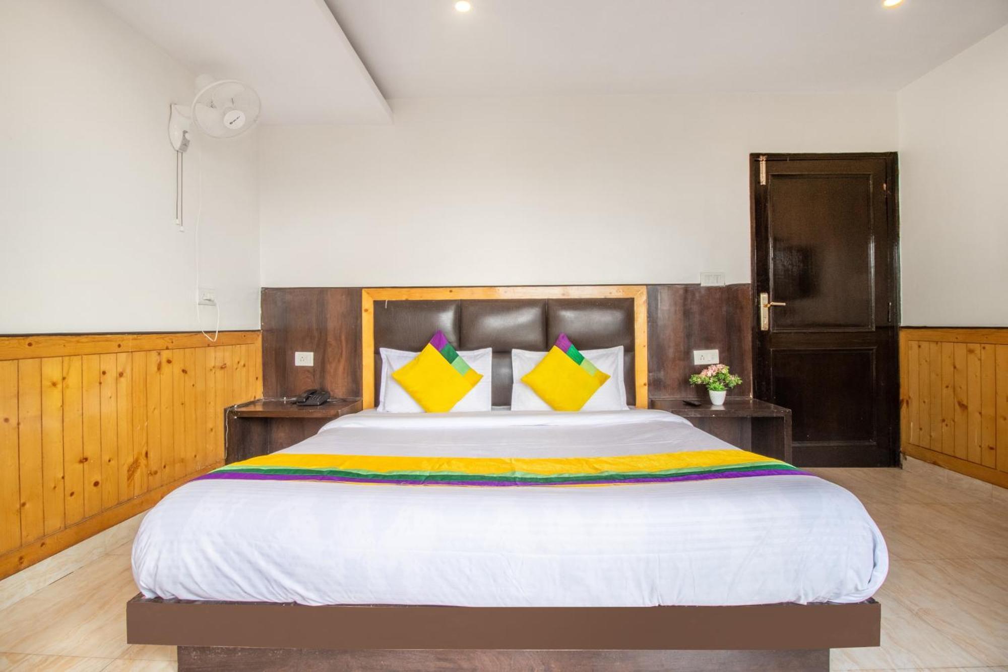 Itsy Hotels Avantika With Forest View Shimla Exterior foto
